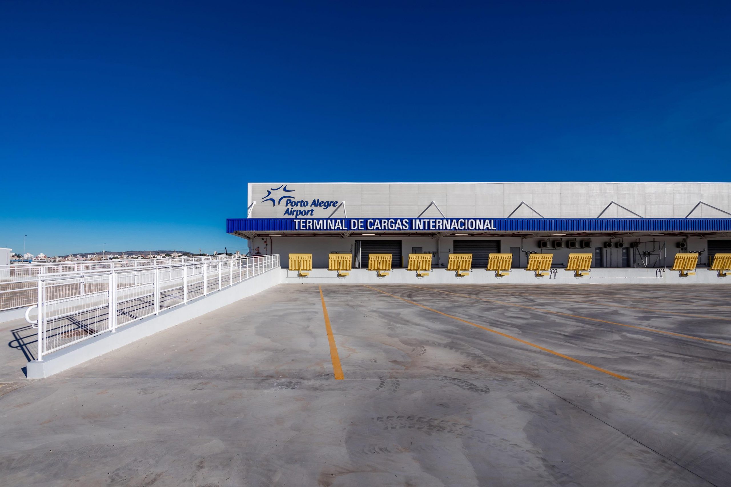 Entrega das obras do Terminal de Cargas Internacional
